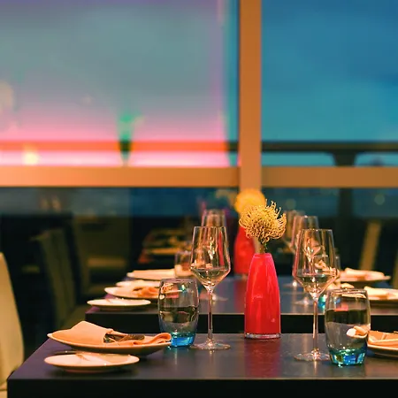 Moevenpick Centre 4*