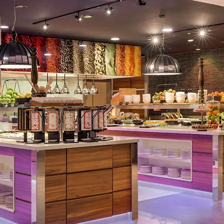 Moevenpick Centre 4* Amsterdam