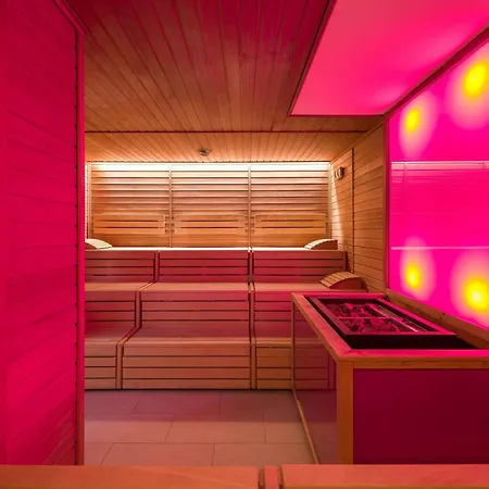 Moevenpick Centre Hotel 4*