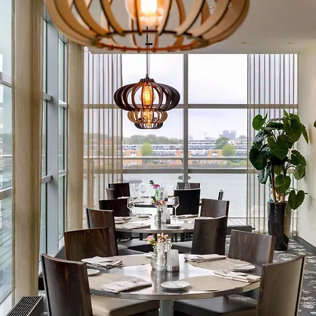 Hotel Moevenpick Centre