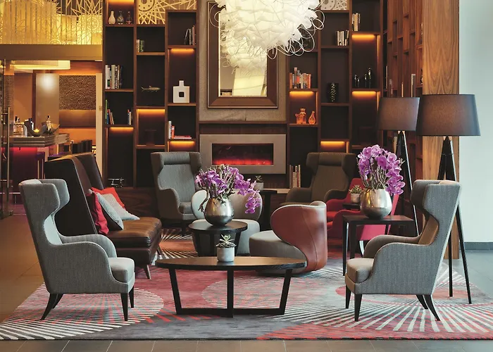 Hotel Moevenpick Centre 4*