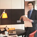 Moevenpick Centre Otel 4*