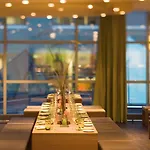 Otel Moevenpick Centre Amsterdam