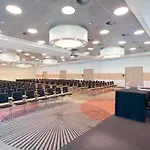 Moevenpick Centre 4*