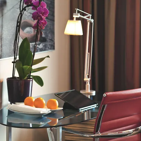 Отель Moevenpick Centre Амстердам
