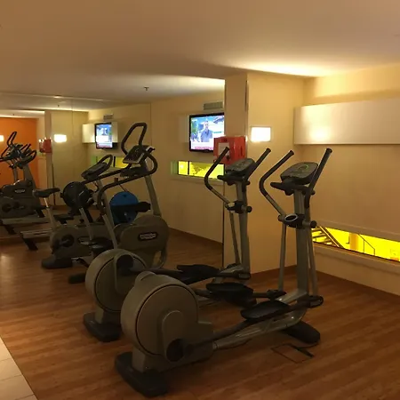 Moevenpick Centre Hotel 4*