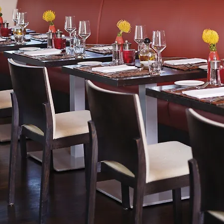 Moevenpick Centre 4*