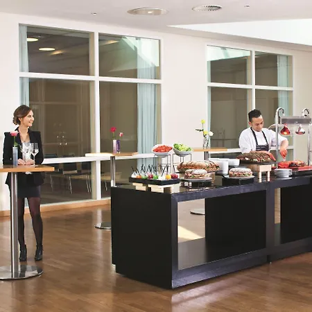 Moevenpick Centre 4*