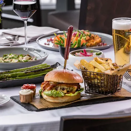 Mövenpick Centre 4* Amsterdam