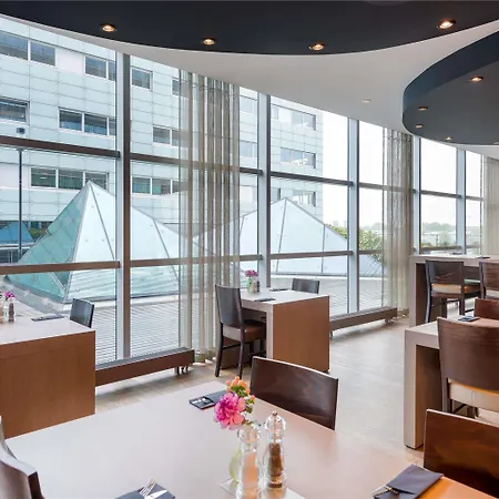 Moevenpick Centre