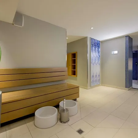Moevenpick Centre 4* Амстердам