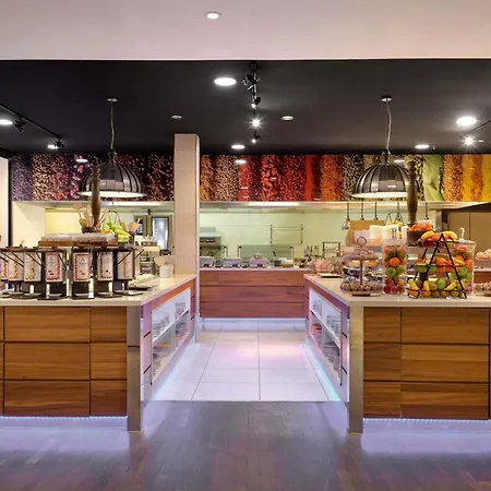 Mövenpick Centre 4* Amsterdam