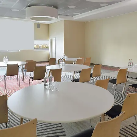 Moevenpick Centre 4*