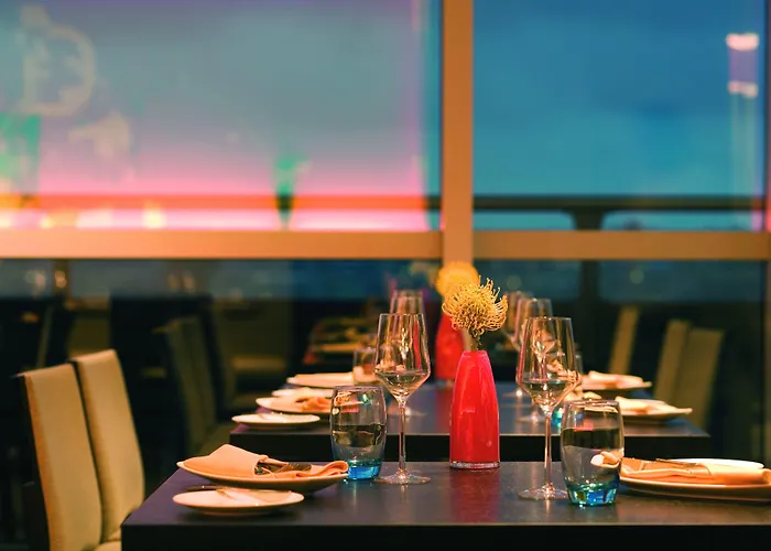 Mövenpick Centre 4*