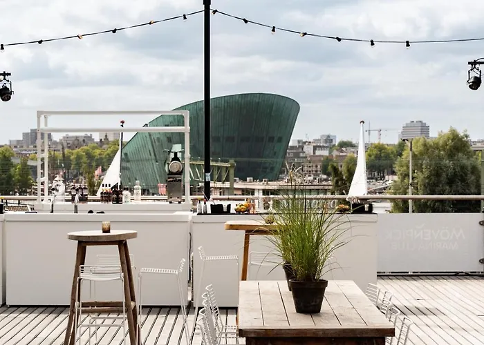 Mövenpick Centre 4*