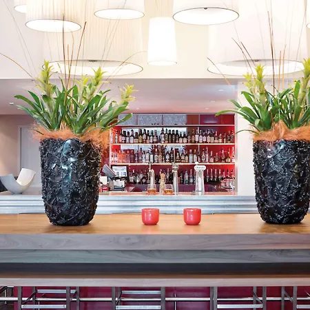 Moevenpick Centre 4*