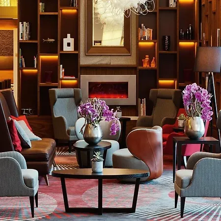 Moevenpick Centre 4*