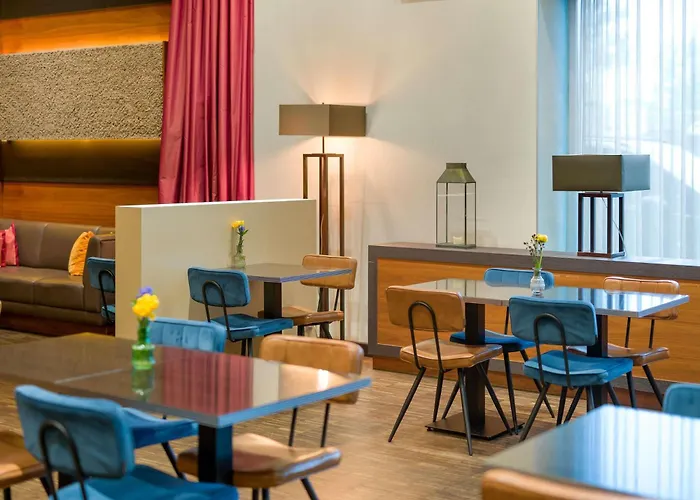 Hotel Moevenpick Centre 4*